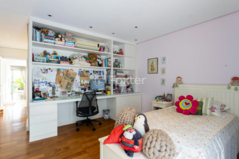 Image 34 - 1033776