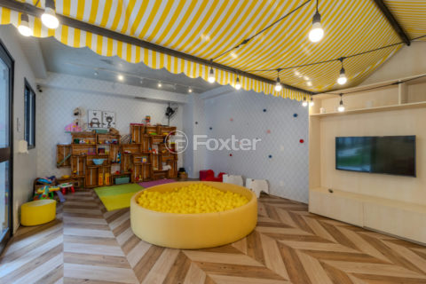 Image 20 - 1033777