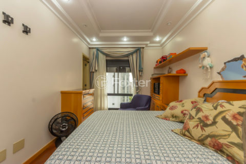 Image 35 - 1033780