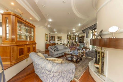 Image 4 - 1033780