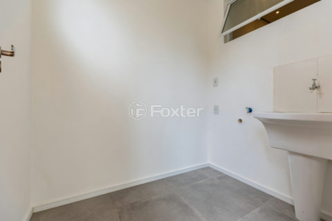 Image 33 - 1033783