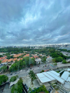 Image 22 - 1033792