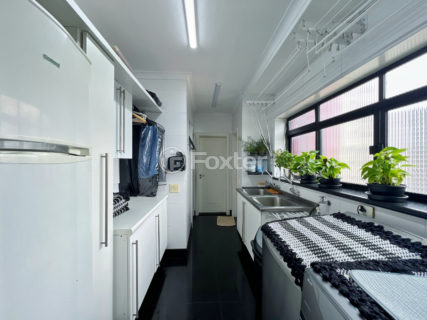 Image 77 - 1033792