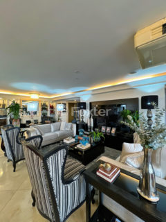 Image 43 - 1033792