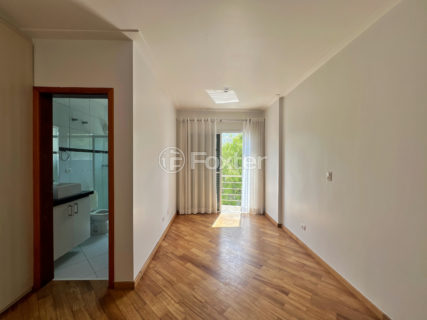 Image 32 - 1033797