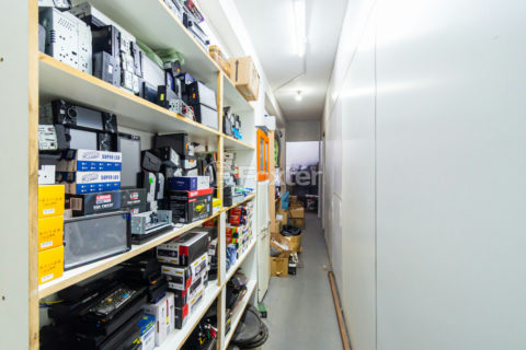 Image 32 - 1033798