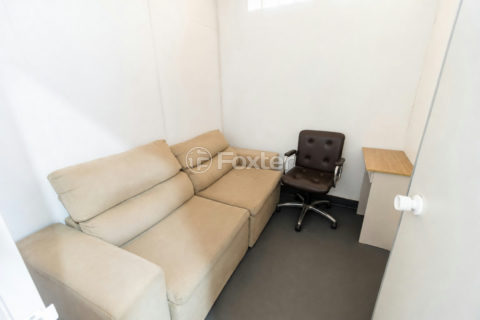 Image 33 - 1033798