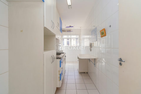 Image 23 - 1033810