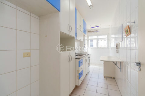 Image 21 - 1033810