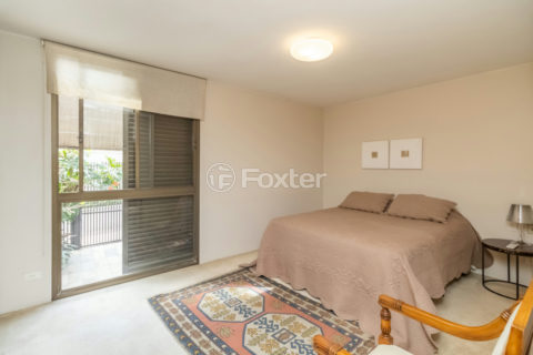 Image 35 - 1033820