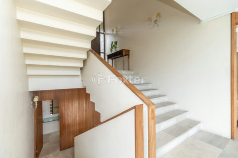 Image 31 - 1033820