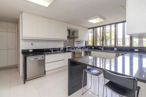 Image 26 - 1033820