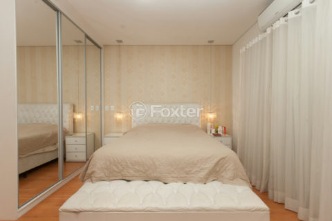 Image 21 - 1033822