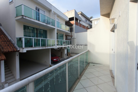 Image 30 - 1033822