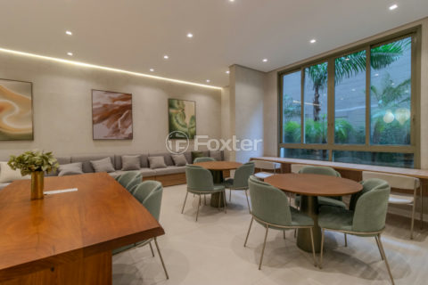 Image 20 - 1033825