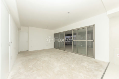 Image 40 - 1033826