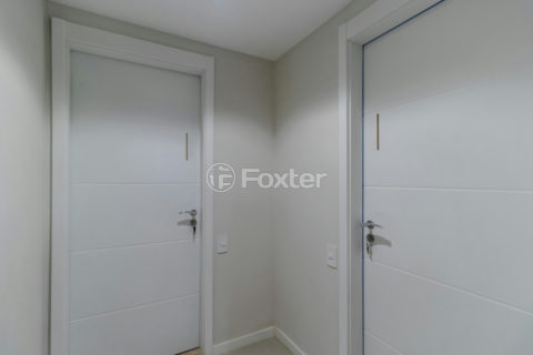Image 9 - 1033832