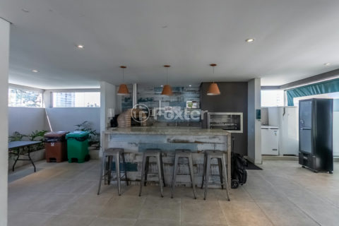 Image 20 - 1033833