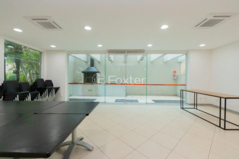 Image 44 - 1033834