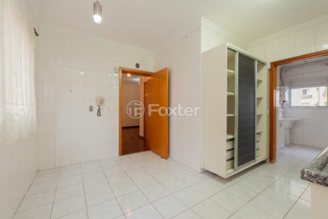 Image 32 - 1033834