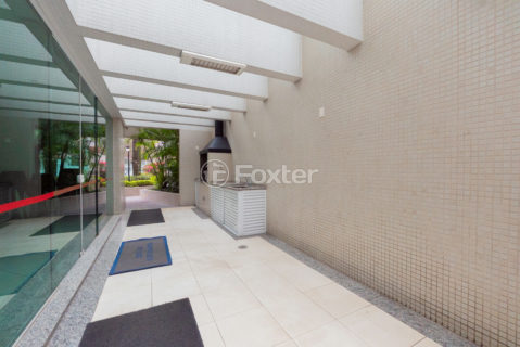 Image 49 - 1033834