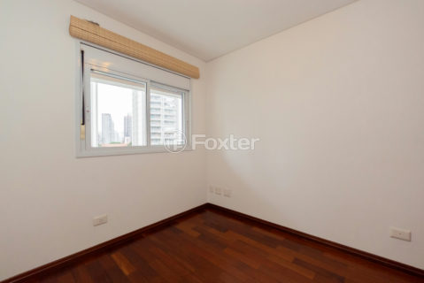 Image 11 - 1033834
