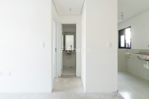 Image 7 - 1033840