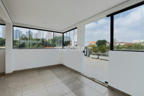Image 20 - 1033840