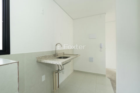 Image 10 - 1033840