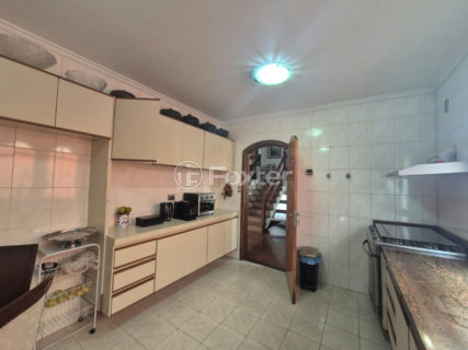 Image 21 - 1033841