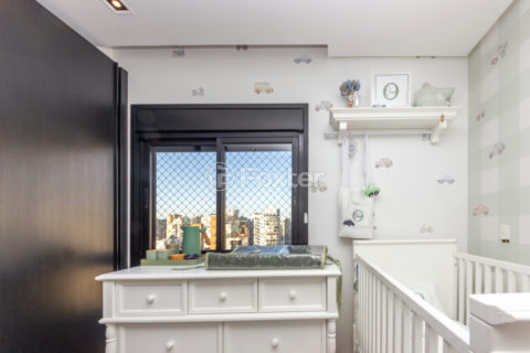Image 37 - 1033842
