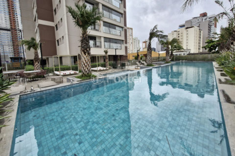 Image 40 - 1033843