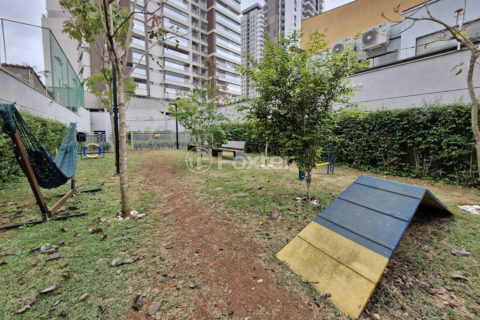 Image 56 - 1033843