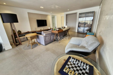 Image 4 - 1033843