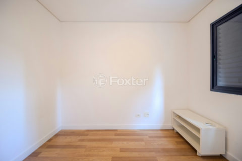 Image 23 - 1033845