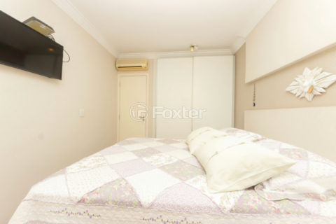 Image 37 - 1033847