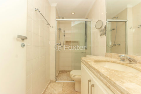 Image 32 - 1033847