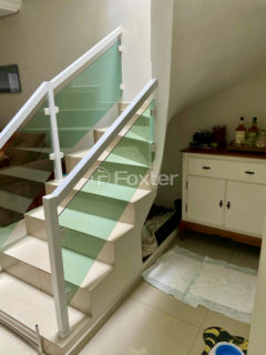 Image 4 - 1033851