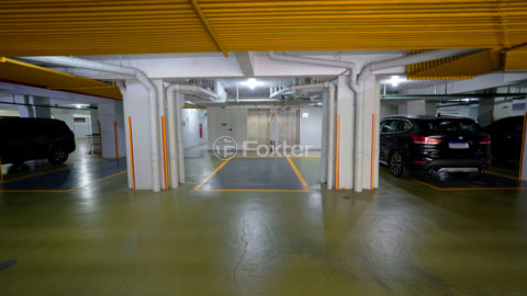 Image 32 - 1033852