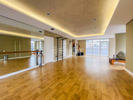 Image 34 - 1033854