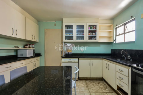 Image 9 - 1033856
