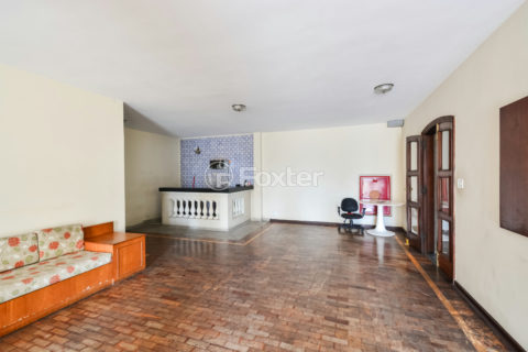 Image 35 - 1033856