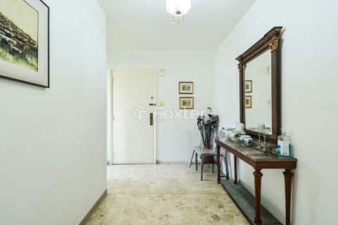 Image 17 - 1033856