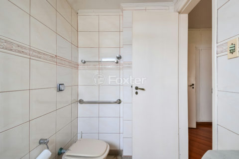 Image 32 - 1033856