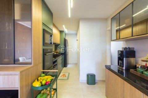 Image 7 - 1033876