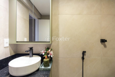 Image 36 - 1033876