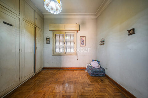 Image 38 - 1033882