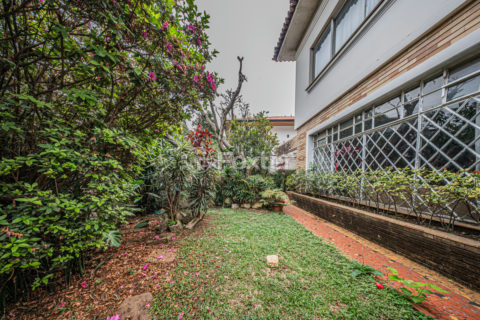 Image 68 - 1033882