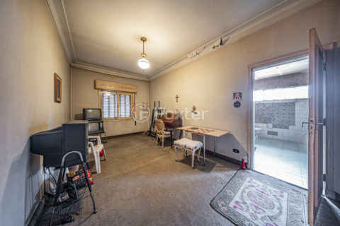 Image 41 - 1033882