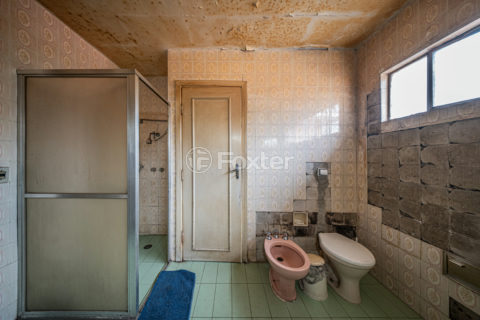 Image 48 - 1033882